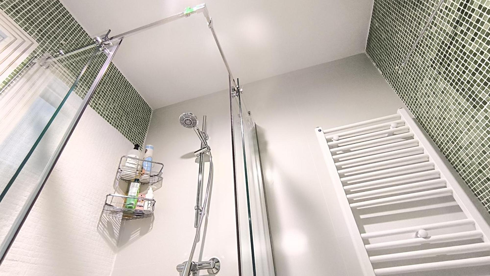 Комната С Двухместной Кроватью В Квартире С Общим Душем И Кухней, Double Room In A Guest Apartment, Camera La Cheie In Apartament Cu Dus Si Bucatarie Comuna 基希讷乌 外观 照片