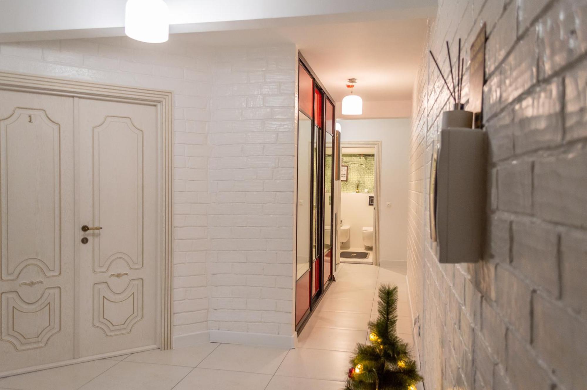 Комната С Двухместной Кроватью В Квартире С Общим Душем И Кухней, Double Room In A Guest Apartment, Camera La Cheie In Apartament Cu Dus Si Bucatarie Comuna 基希讷乌 外观 照片